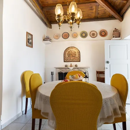 Giannis Mountain House * Aigio