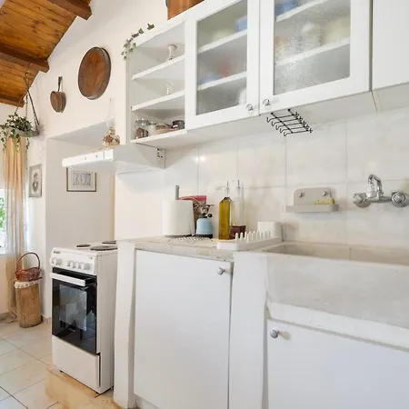 Giannis Mountain House *